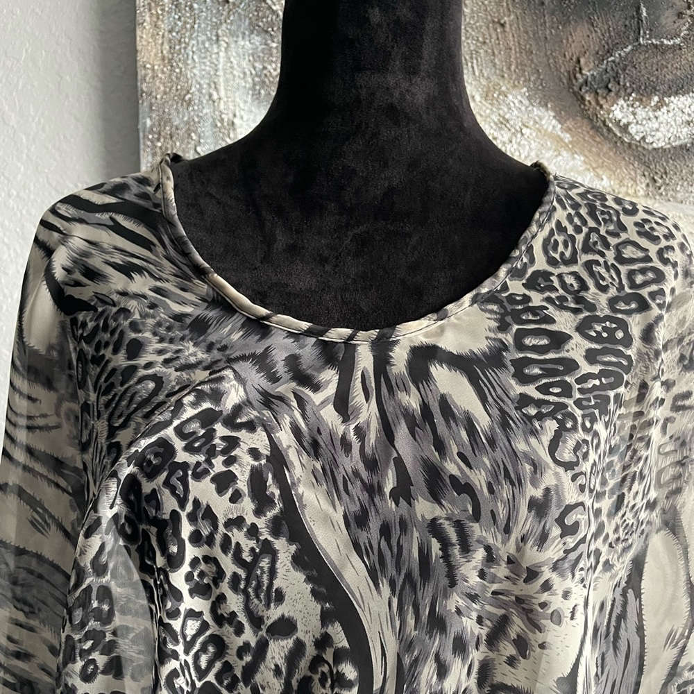 One size fits all abstract cheetah print
